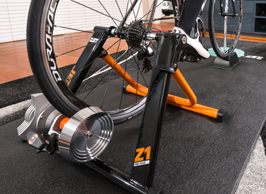 Z1 Pro Fluid Trainer Jetblack Cycling