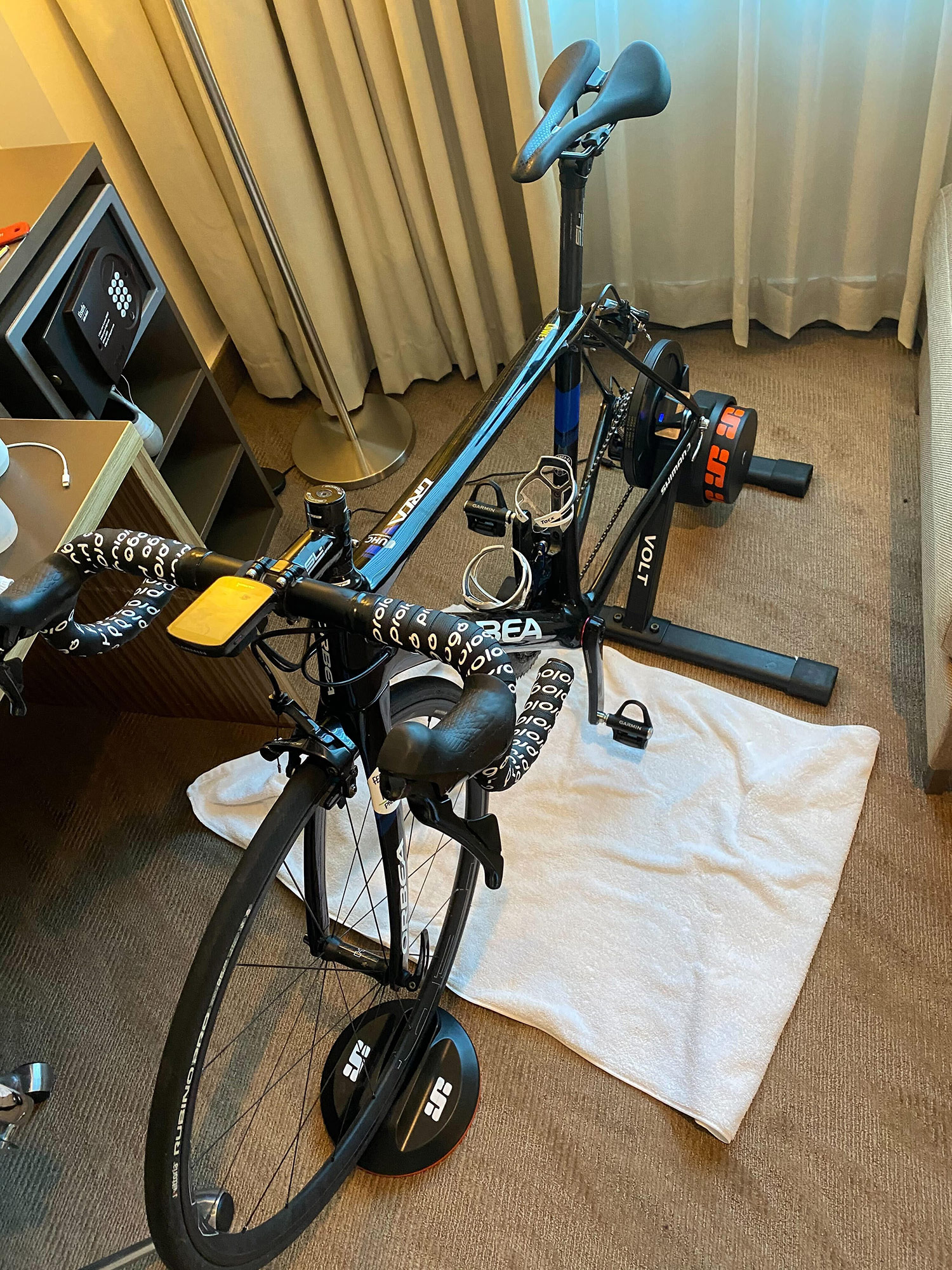 Courteney Lowe Indoor Cycle Trainer Setup Jetblack Volt Ems Smart Trainer